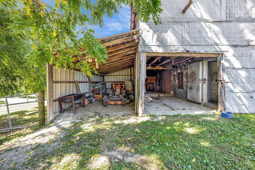 24713 Van Wedding Road Sunman, IN 47041 - Photo 16 of 21