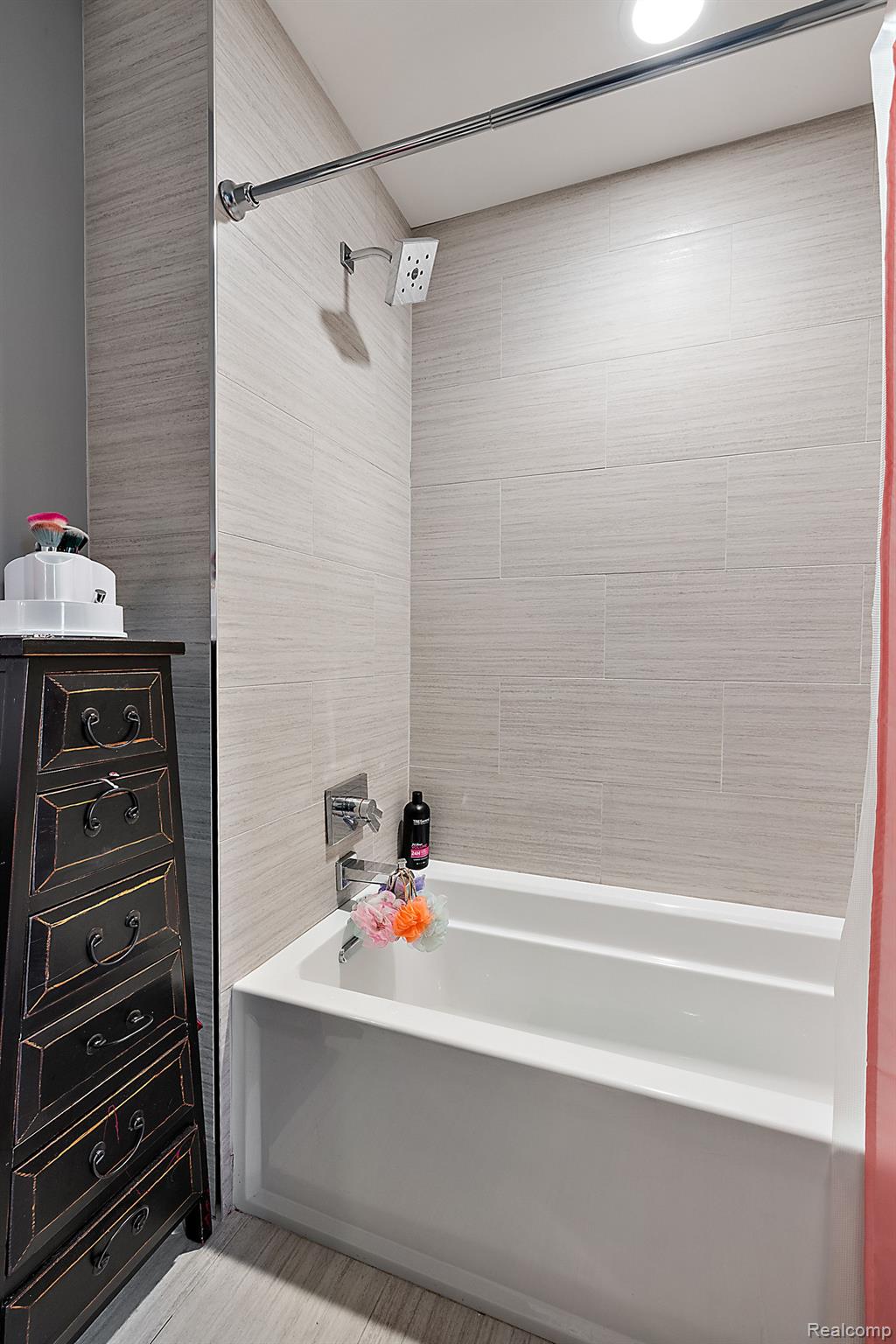 1185 Manchester Road Birmingham, MI 48009 - Photo 34 of 74 Gallery Image 34