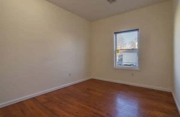 $3,600 | 52 Paterson Street, Unit 2, Jersey City, NJ 07307