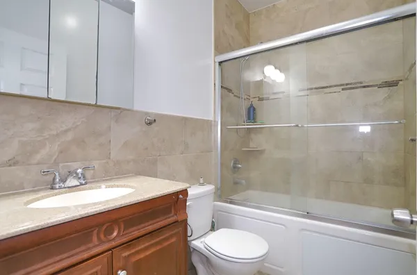 $3,600 | 52 Paterson Street, Unit 2, Jersey City, NJ 07307