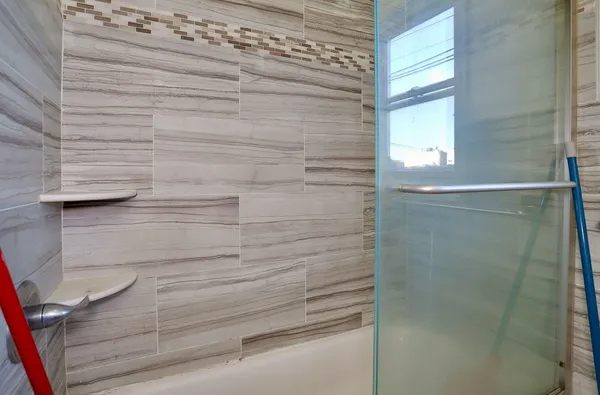 $3,600 | 52 Paterson Street, Unit 2, Jersey City, NJ 07307