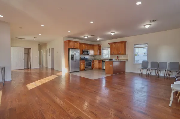 $3,600 | 52 Paterson Street, Unit 2, Jersey City, NJ 07307