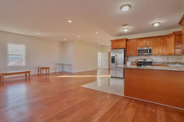 $3,600 | 52 Paterson Street, Unit 2, Jersey City, NJ 07307