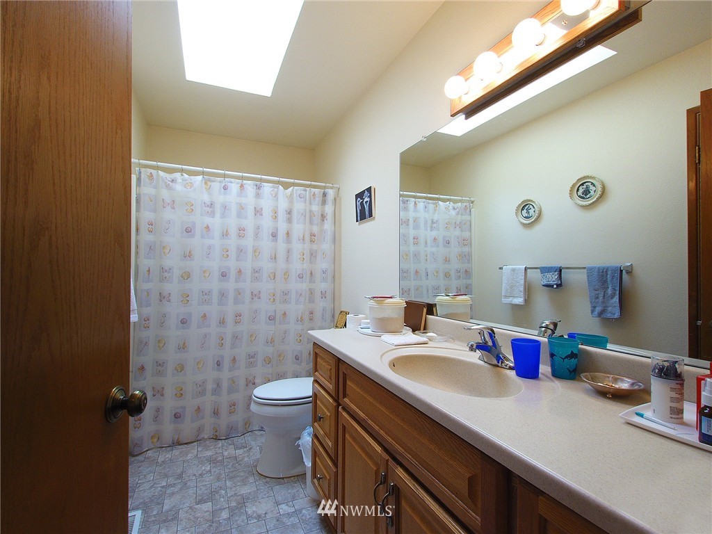 568 East Runnion Road Sequim, WA 98382 - Photo 13 of 25