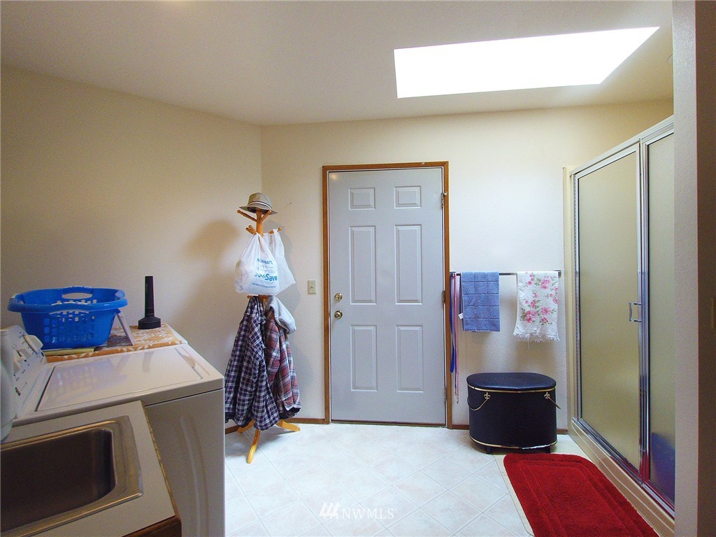 568 East Runnion Road Sequim, WA 98382 - Photo 16 of 25