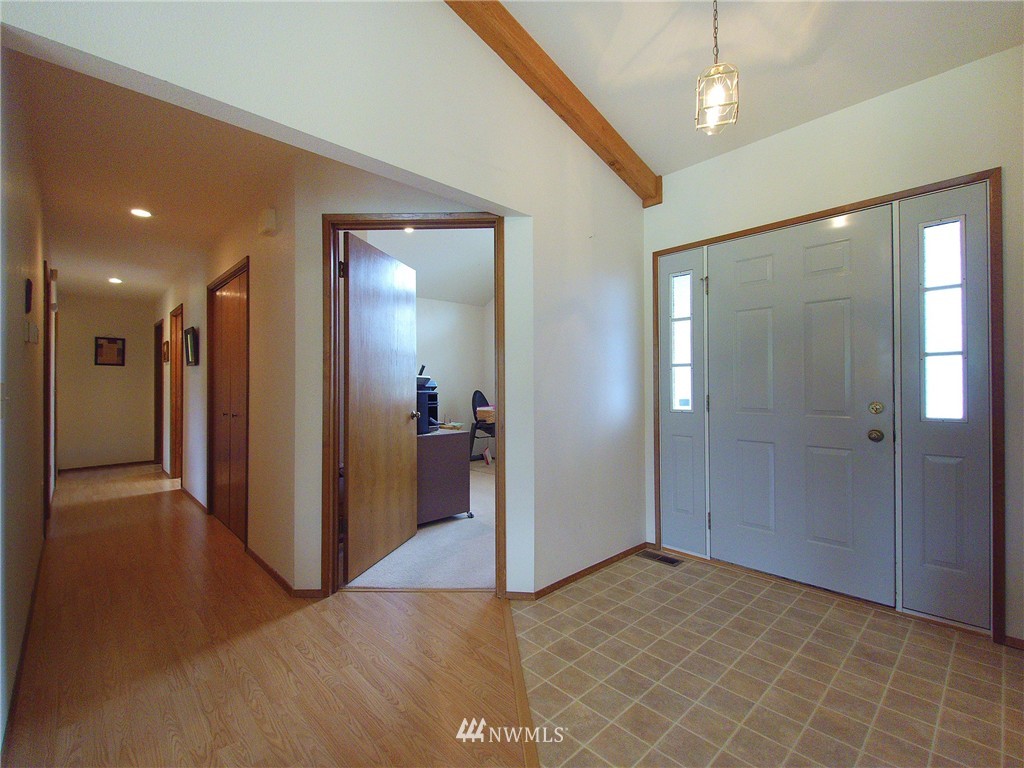568 East Runnion Road Sequim, WA 98382 - Photo 8 of 25