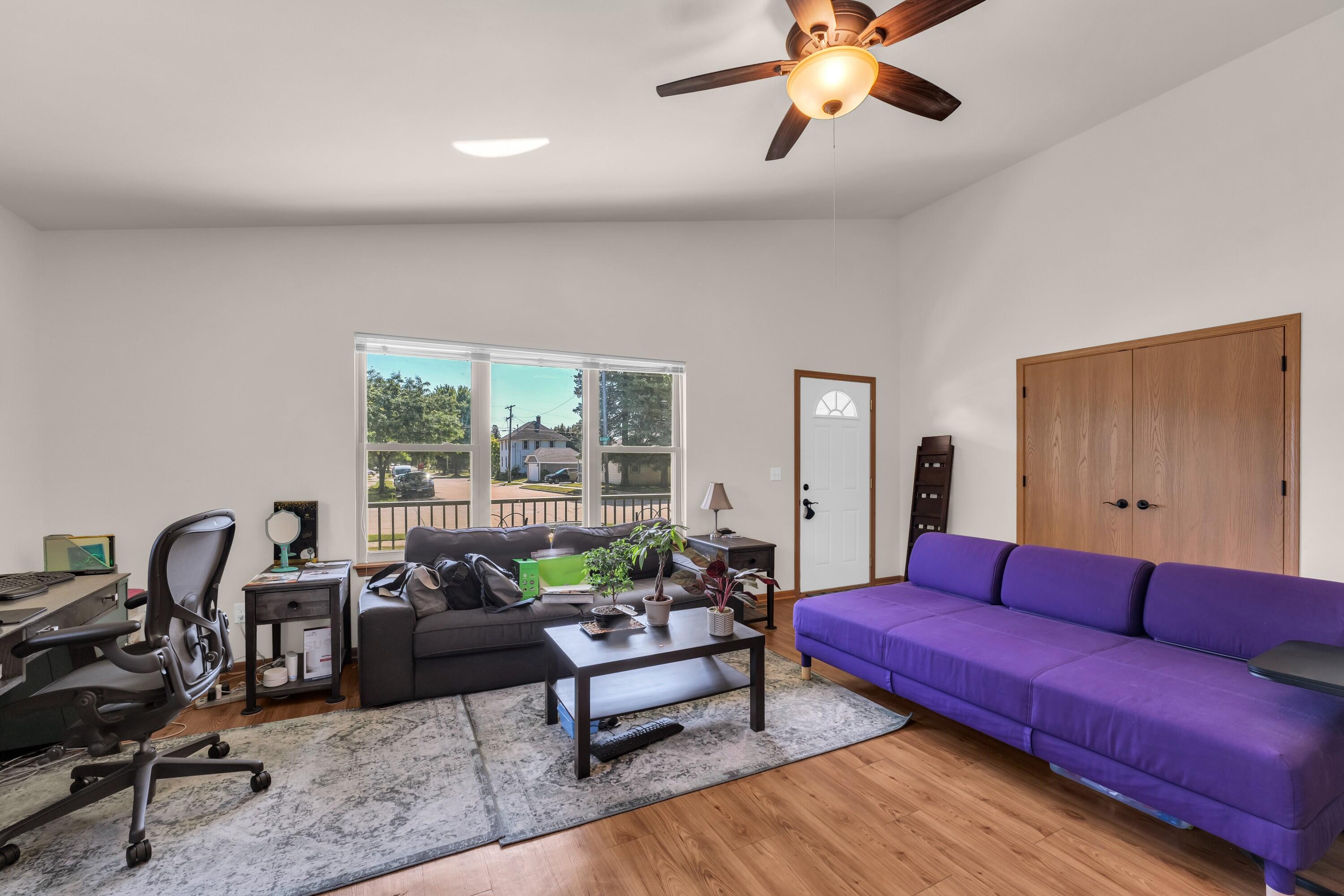 302 Graham Street Racine, WI 53405 - Photo 11 of 50 Photo (10)