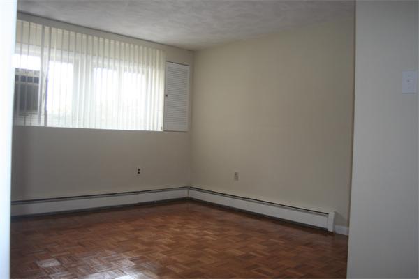 17 Oakcrest Road Lynn, MA 01904 - Photo 17 of 25 Gallery Image 17