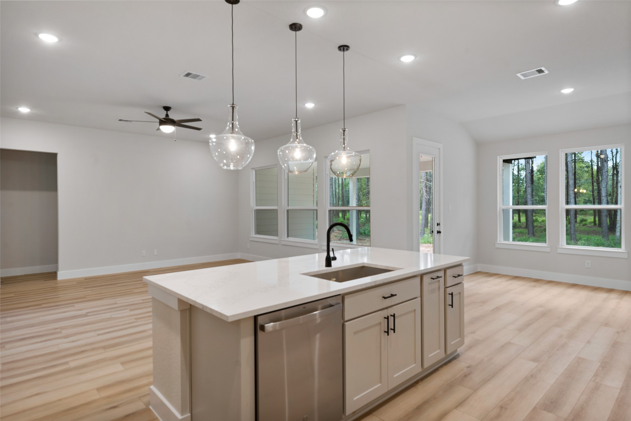 11143 White Rock Road Conroe, TX 77306 - Photo 12 of 35 Gallery Image 12