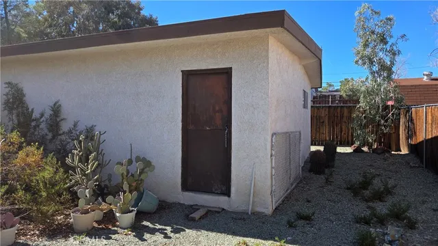$300,000 | 1230 Prairie Drive, Barstow, CA 92311