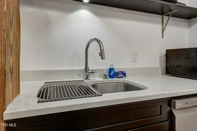 $1,850 | 201 8th Street, Unit 103, Bristol, TN 37620