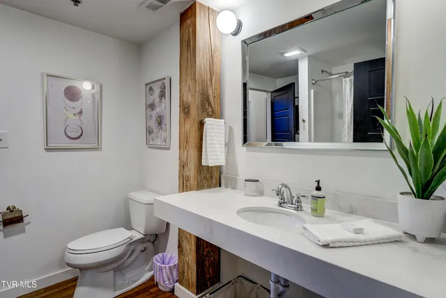 $1,850 | 201 8th Street, Unit 103, Bristol, TN 37620