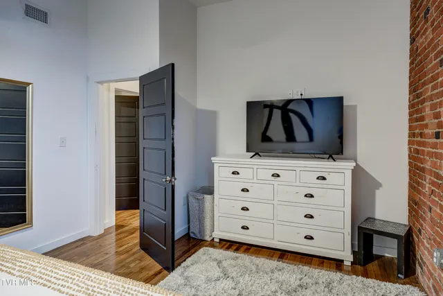 $1,850 | 201 8th Street, Unit 103, Bristol, TN 37620