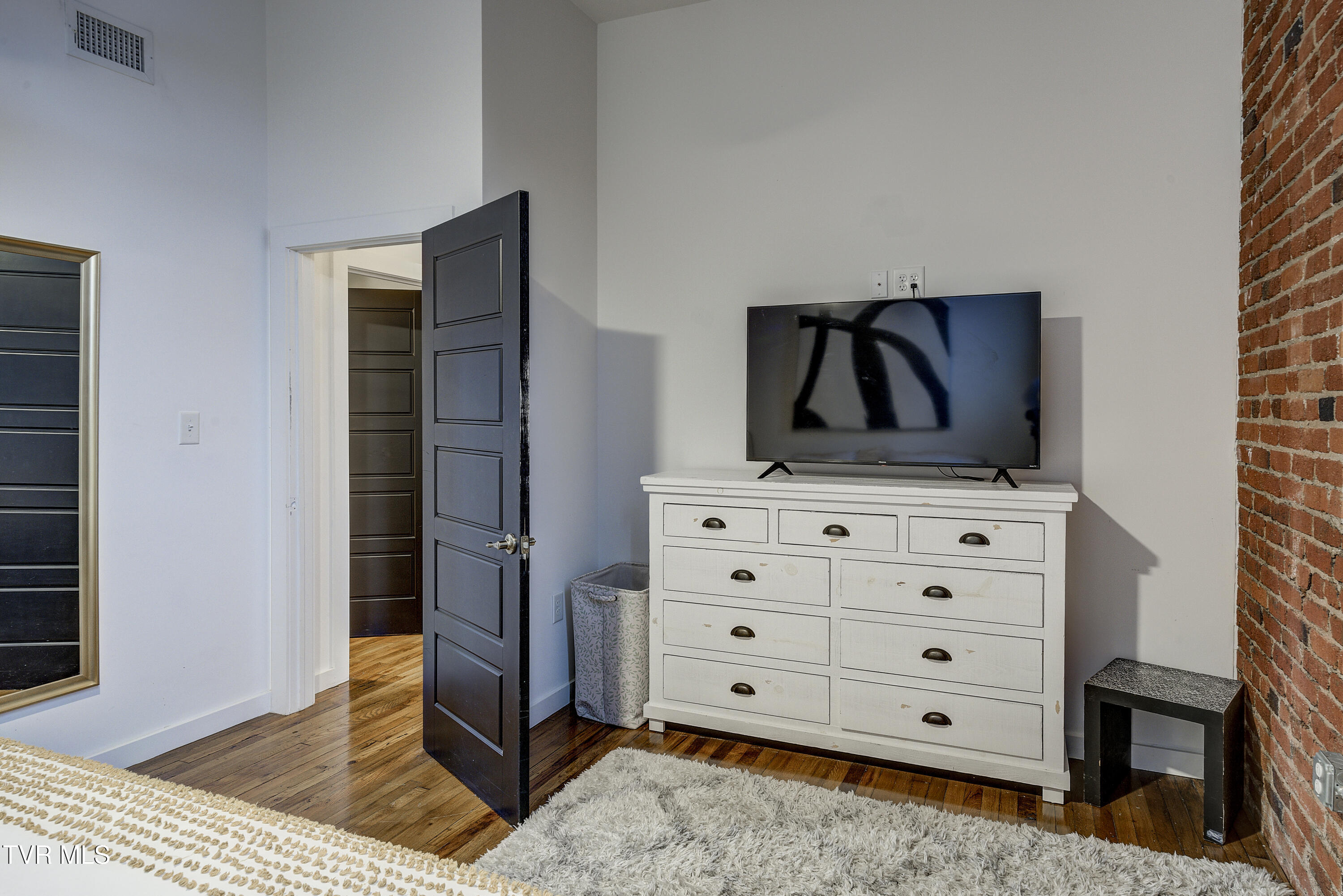 201 8th Street, Unit 103 Bristol, TN 37620 - Photo 30 of 35 Remington2-25