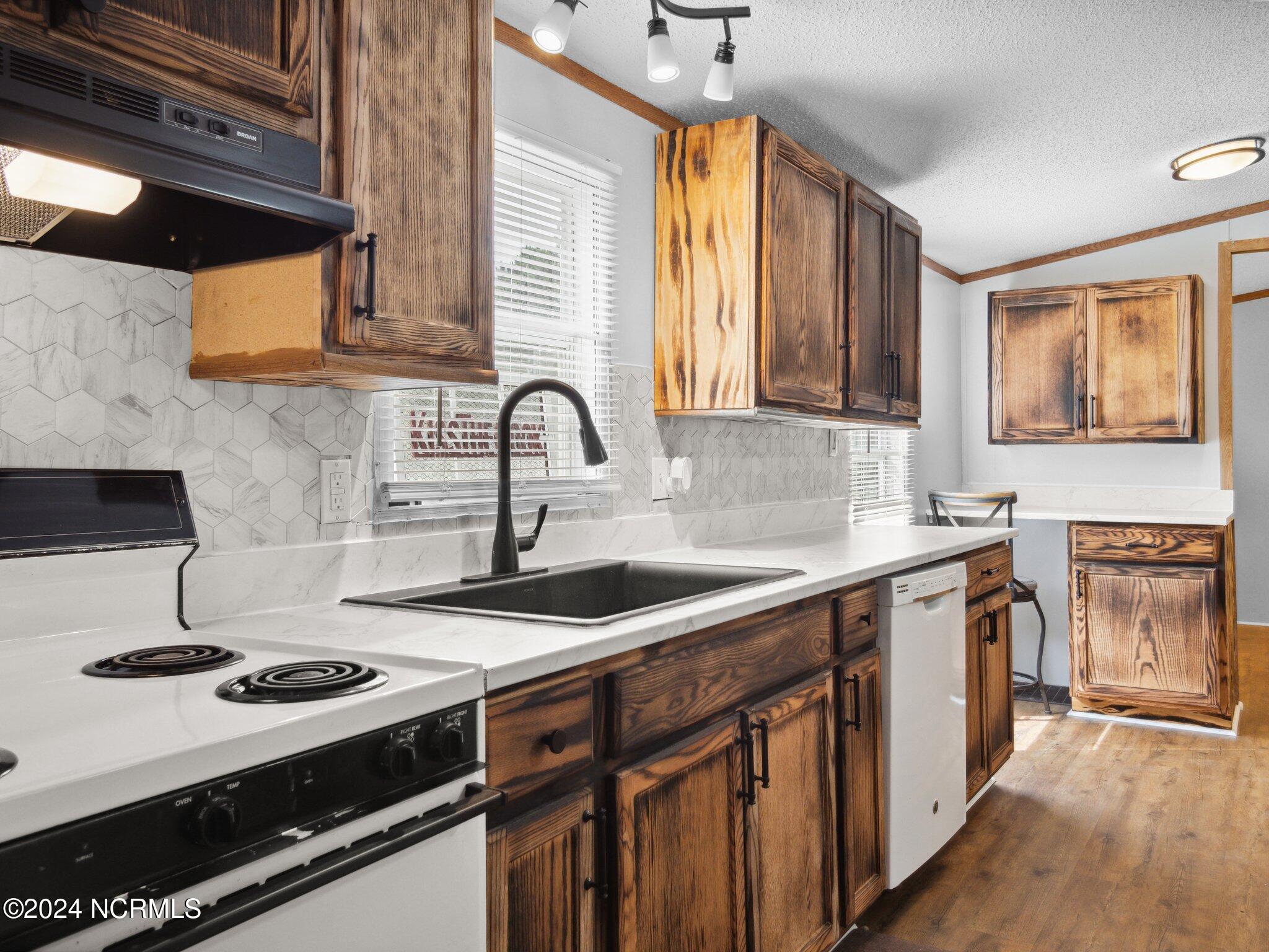 129 Old Freeman Road Swansboro, NC 28584 - Photo 50 of 51 Kitchen
