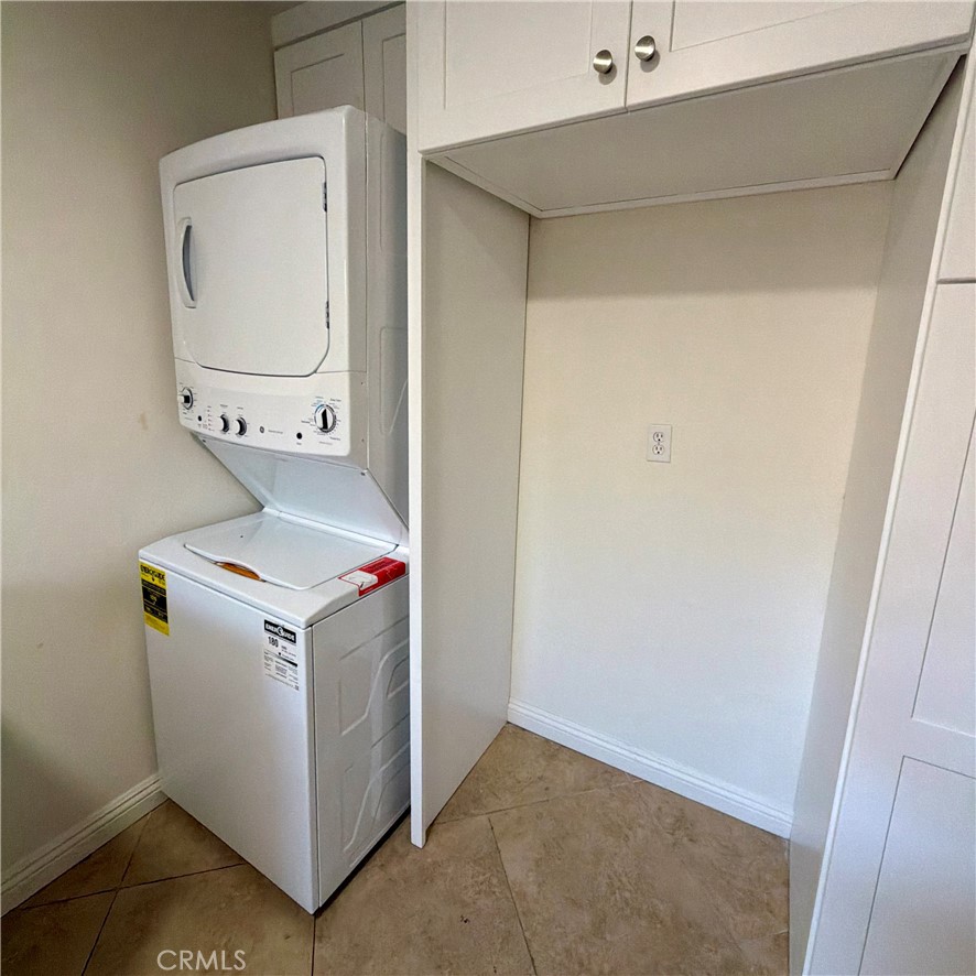 1304 West Lido Place, Unit 2 Anaheim, CA 92801 - Photo 7 of 20