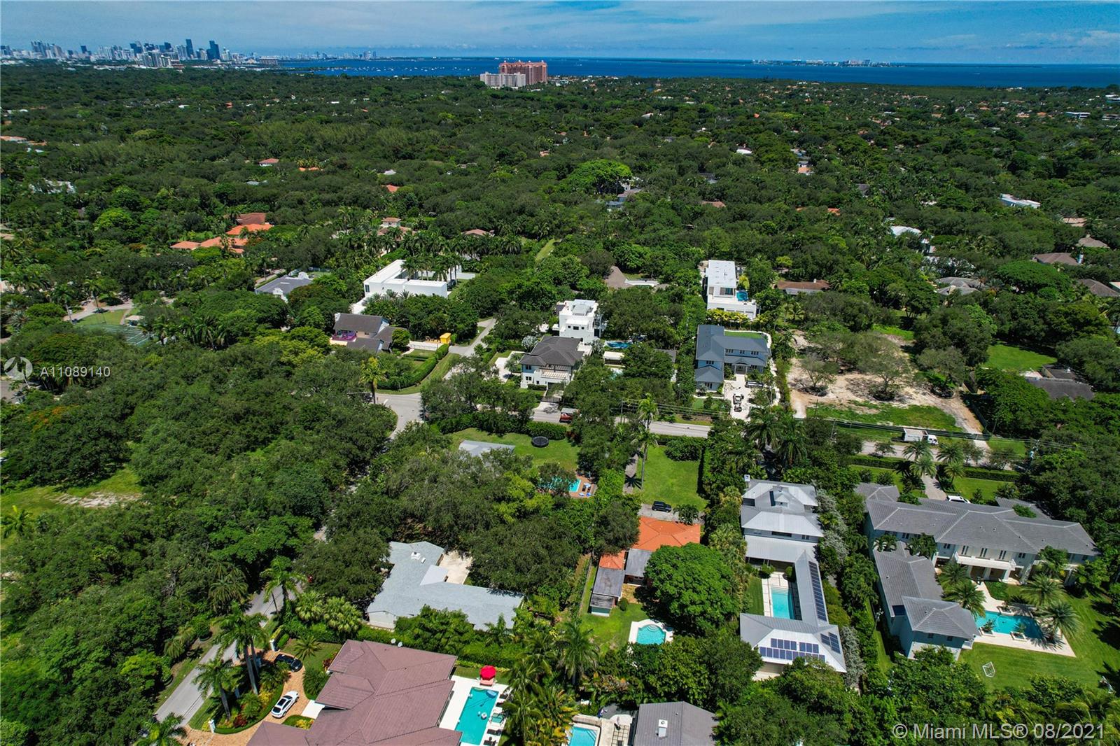 7670 Ponce De Leon Road Miami, FL 33143 - Photo 6 of 6 a view of a city