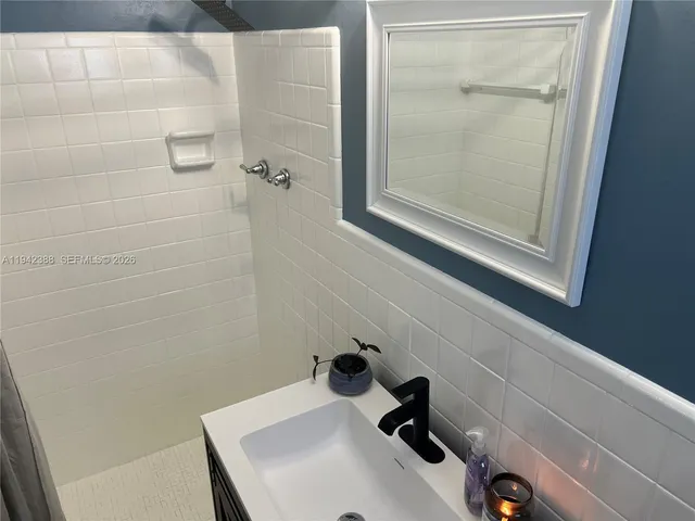 $3,850 | 8801 Southwest 42nd Street, Miami, FL 33165