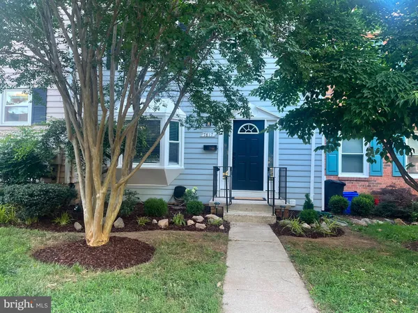 $4,250 | 7817 Heatherton Lane, Potomac, MD 20854