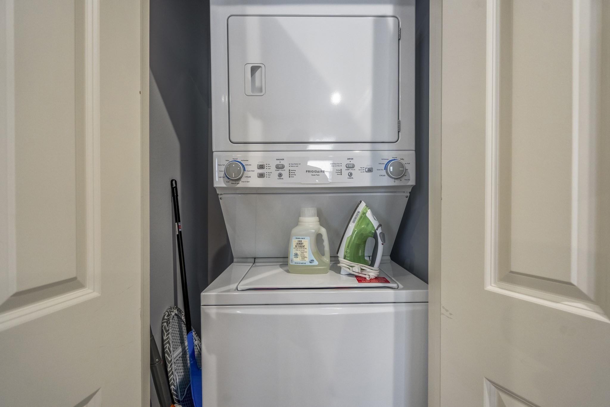 2516 Cleburne Street Houston, TX 77004 - Photo 23 of 23 a utility room with washer and dryer