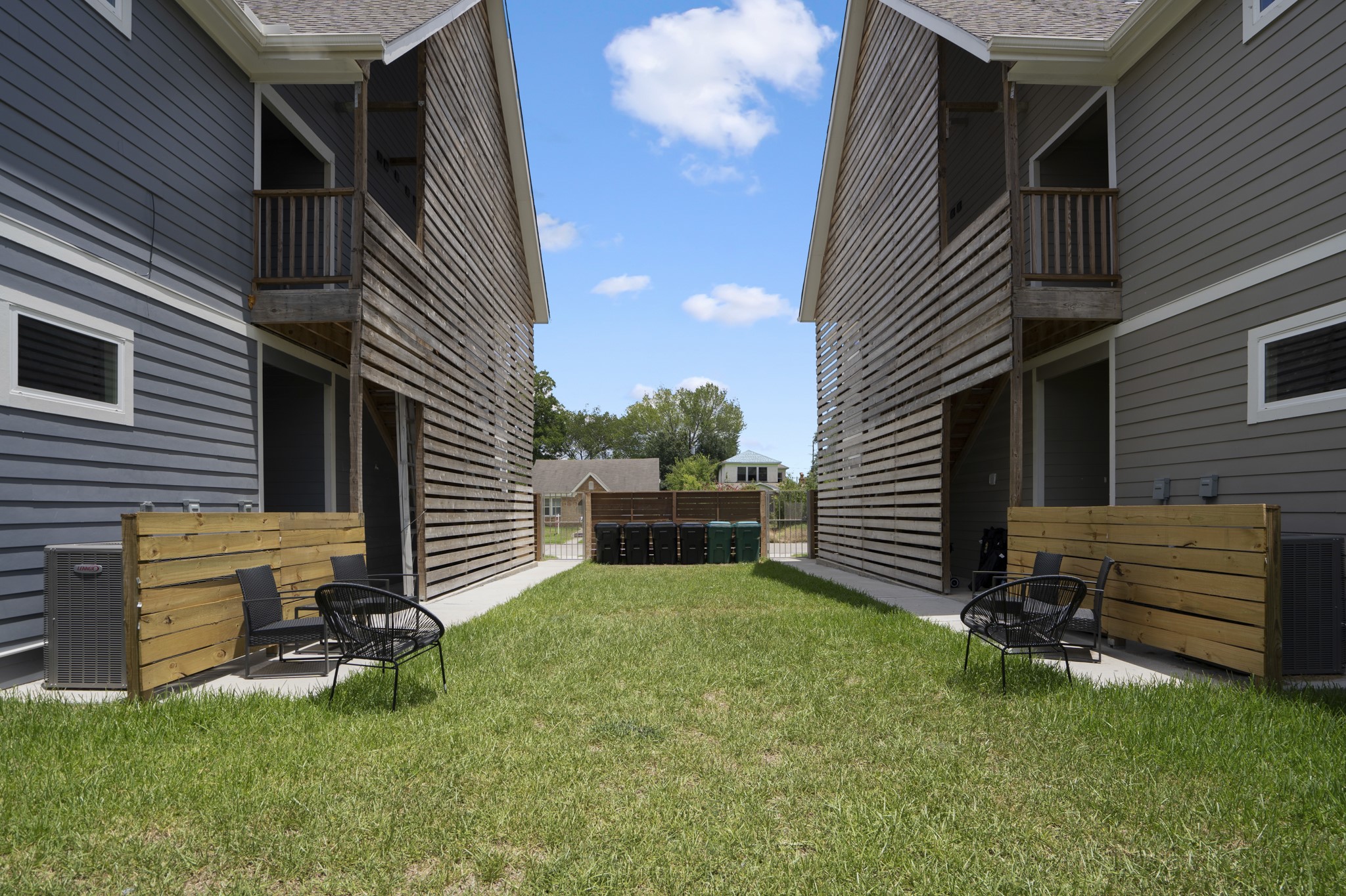 2516 Cleburne Street Houston, TX 77004 - Photo 4 of 23 a view of a backyard with a sitting area