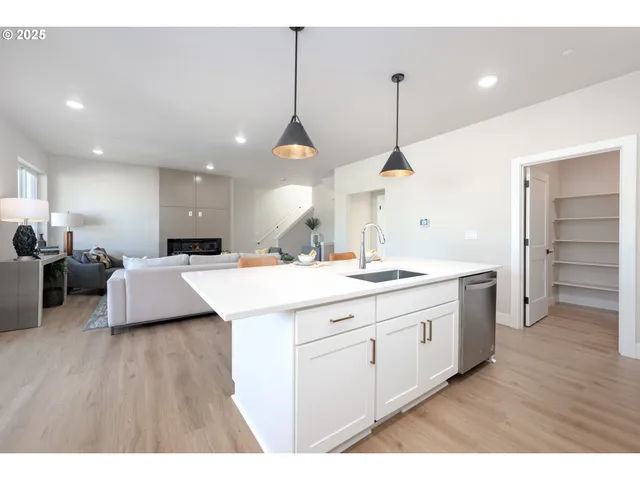 $589,900 | 18626 Southwest Judith Lane, Beaverton, OR 97003