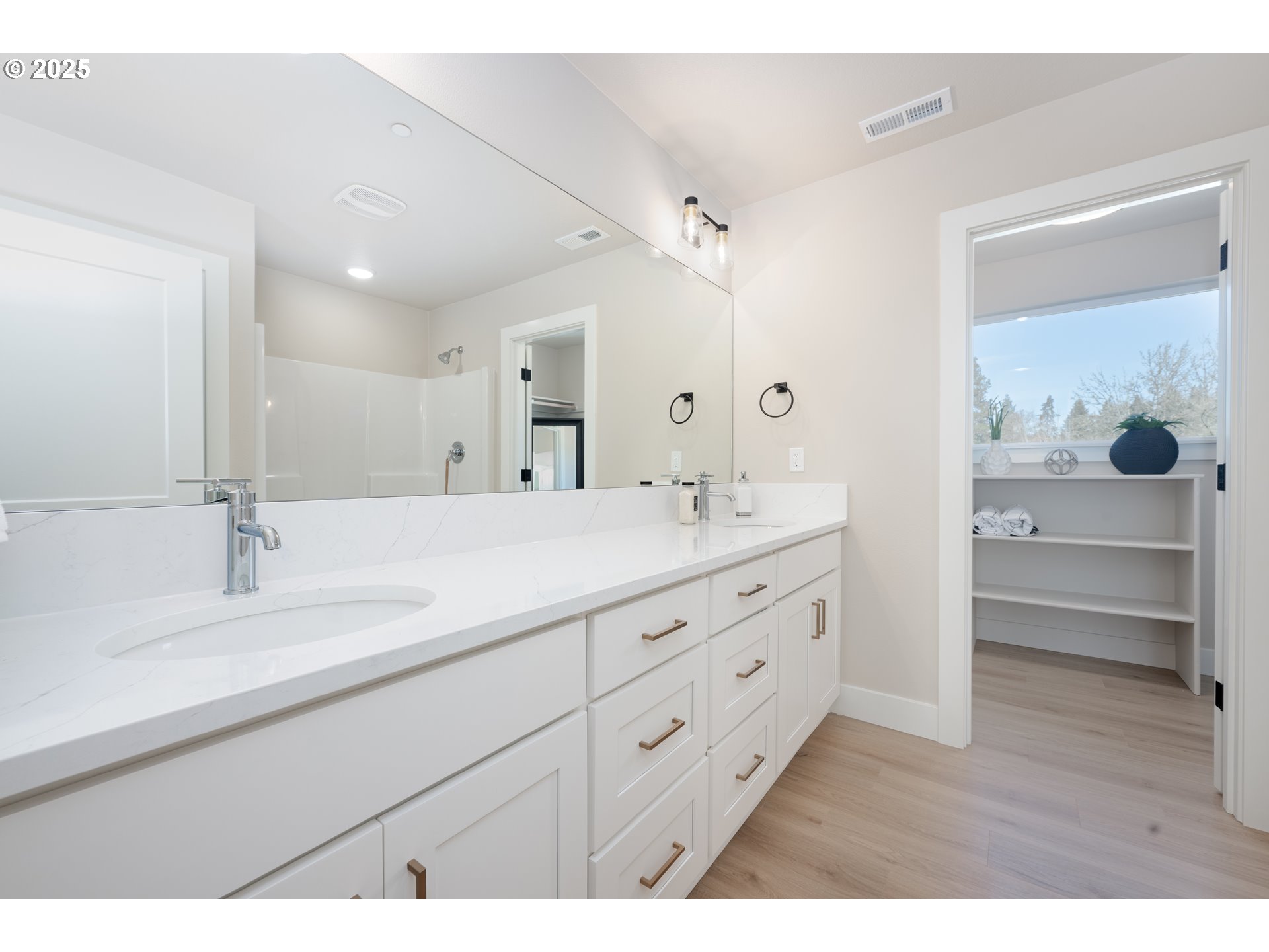 18626 Southwest Judith Lane Beaverton, OR 97003 - Photo 22 of 26 Owner's Suite Bathroom
