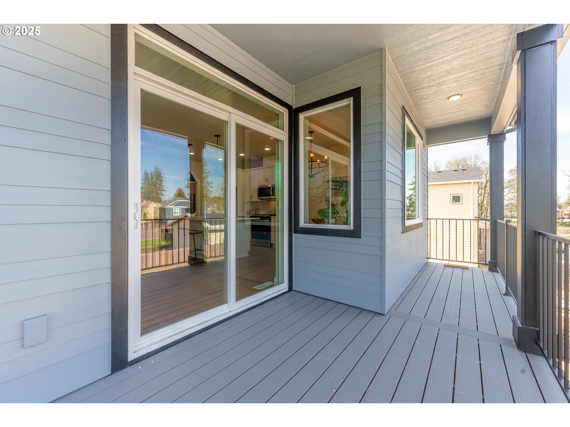 18626 Southwest Judith Lane Beaverton, OR 97003 - Photo 4 of 26 Deck