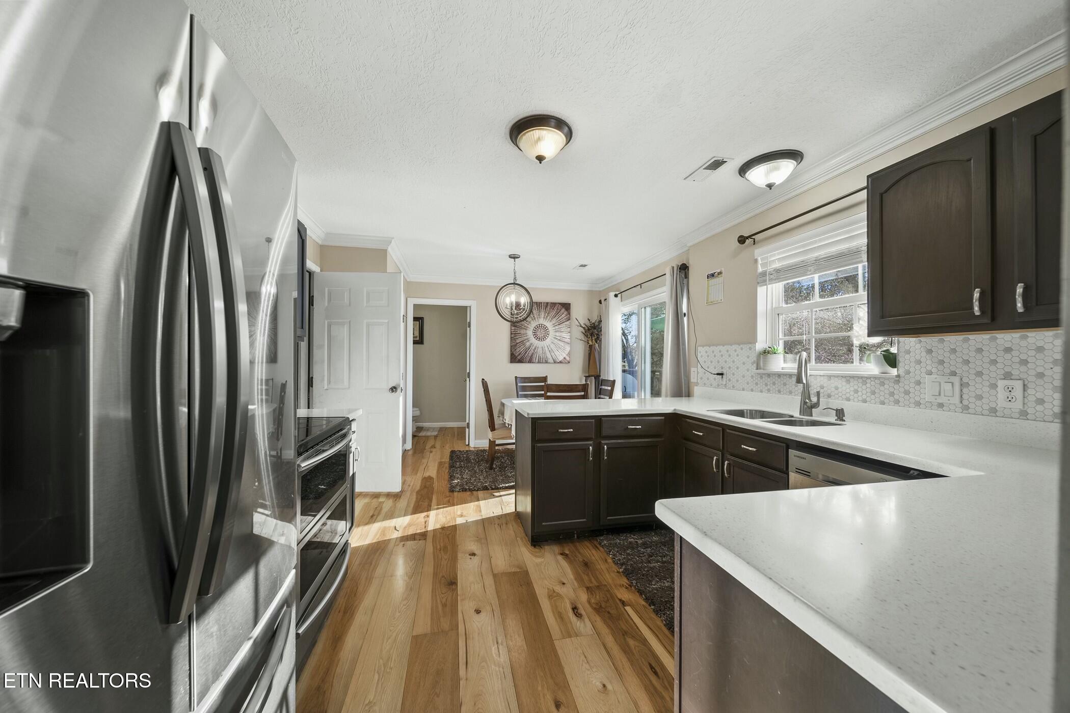 7708 Ambergate Road Powell, TN 37849 - Photo 6 of 28 tempImage7MvTu4