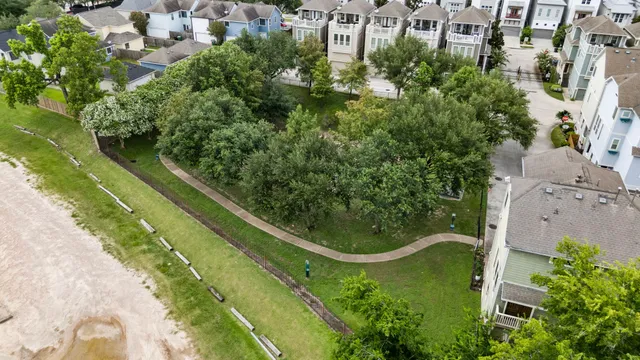 $430,000 | 1161 Beasley Hills Lane, Houston, TX 77008