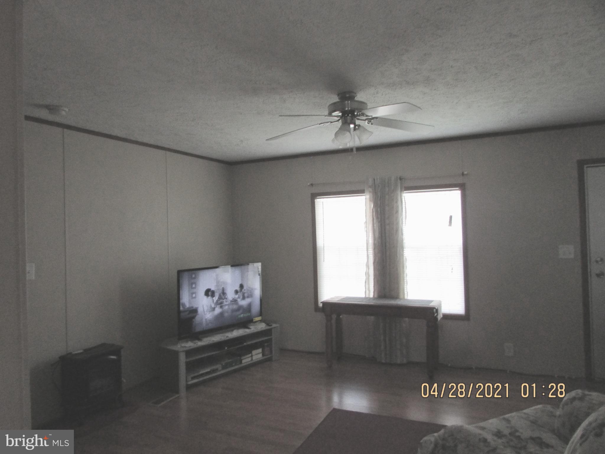 121 Conestoga Road Middle River, MD 21220 - Photo 9 of 23 LIVING ROOM