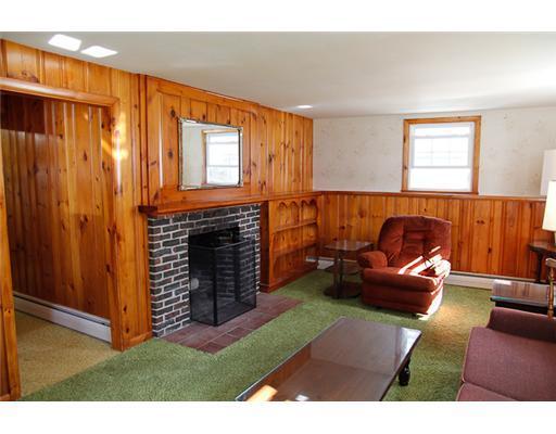 29 Skillings Road Cumberland Center, ME 04021 - Photo 8 of 15 Living Room.