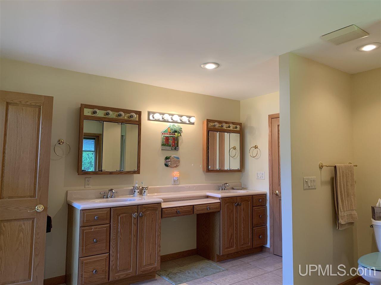 16421 Bayshore Road Lanse, MI 49946 - Photo 13 of 49 Gallery Image 13