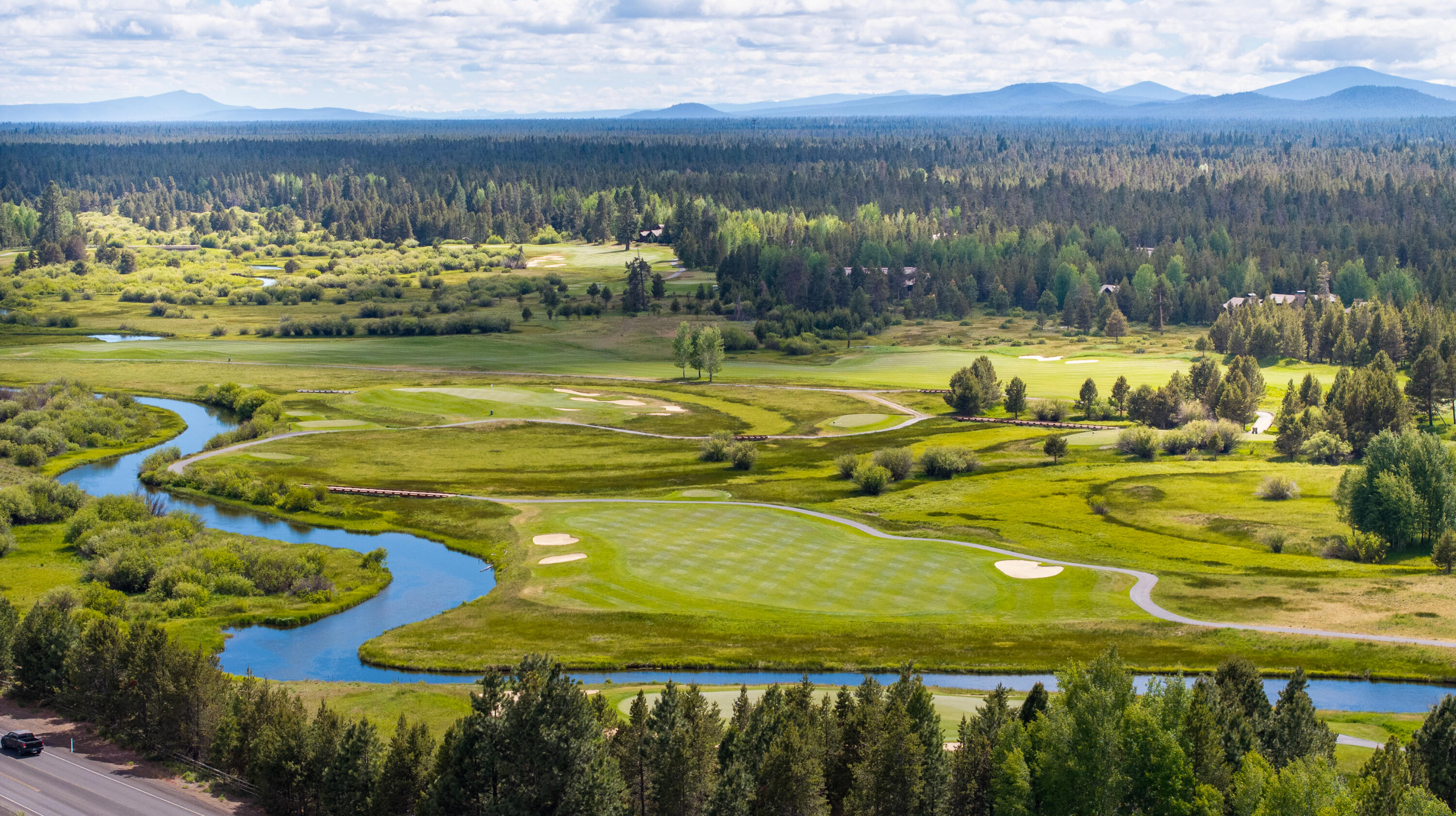 Elk Run Dr Bend, Unit 524 Bend, OR 97702 - Photo 23 of 27 DJI_20240618131056_0048_D-2
