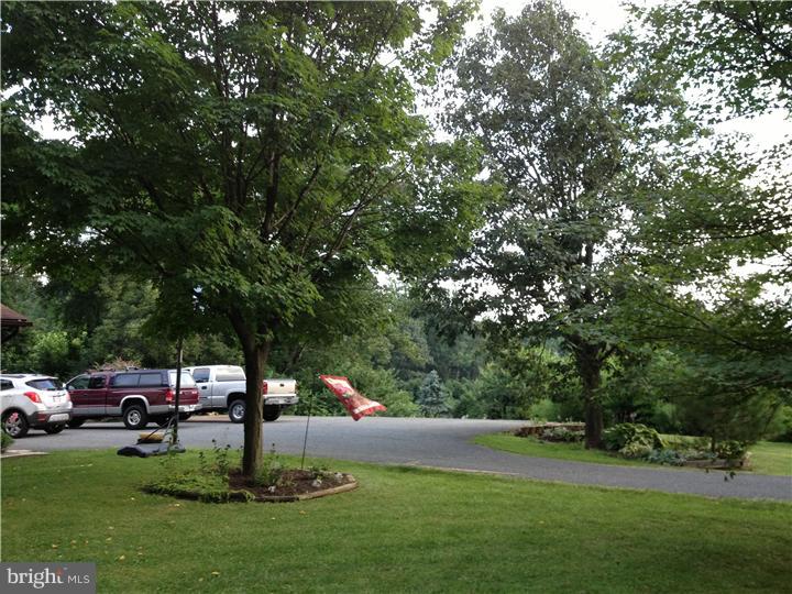 3061 Pricetown Road Temple, PA 19560 - Photo 4 of 25 Driveway