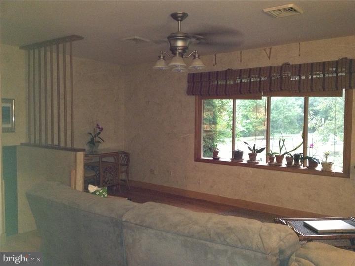 3061 Pricetown Road Temple, PA 19560 - Photo 9 of 25 Living Room