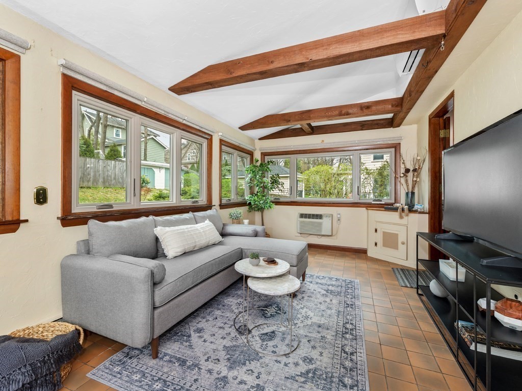 7 Brantwood Road Winchester, MA 01890 - Photo 10 of 29 Gallery Image 10
