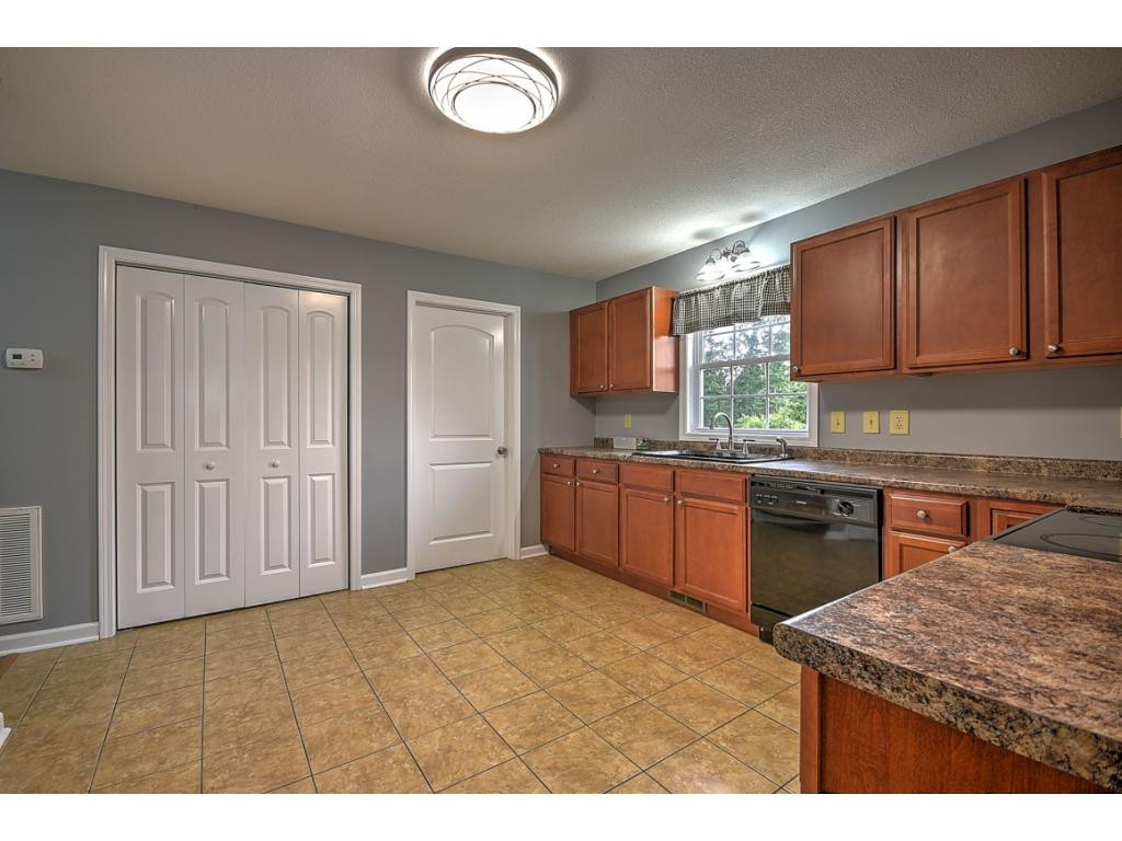 111 Gray Road Jonesborough, TN 37659 - Photo 12 of 34 Photo 12