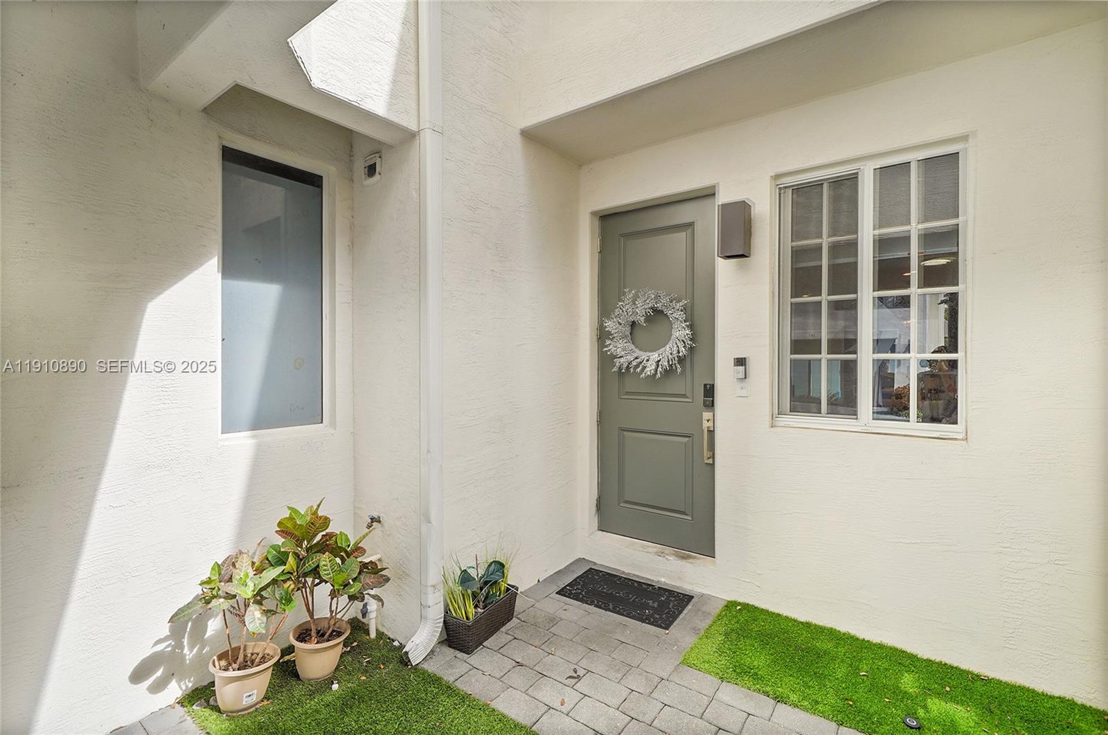 140 South E 7th Way Pompano Beach, FL 33060 - Photo 4 of 40