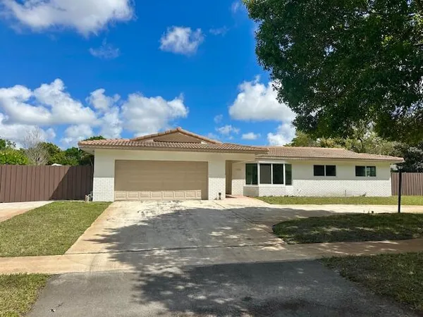 $4,600 | 720 Northwest 67th Avenue, Plantation, FL 33317