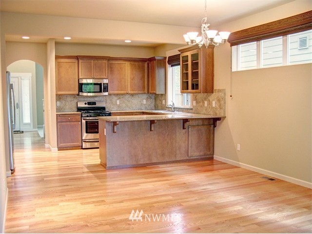 1622 170th Place Southeast Bothell, WA 98012 - Photo 5 of 17 Gallery Image 5