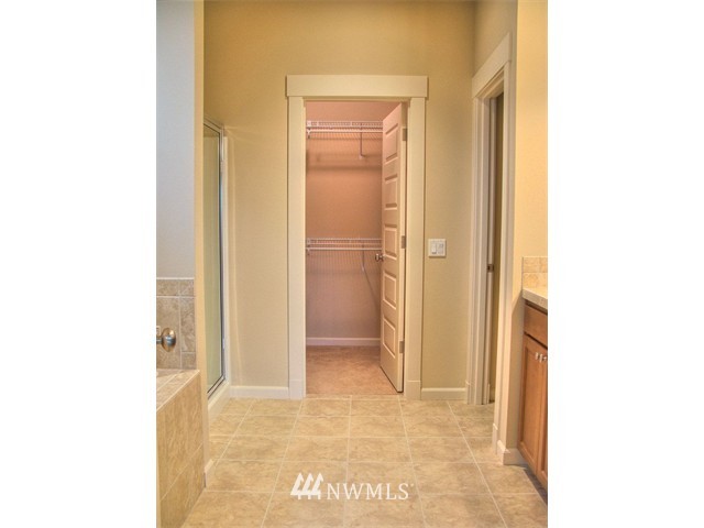 1622 170th Place Southeast Bothell, WA 98012 - Photo 9 of 17 Gallery Image 9