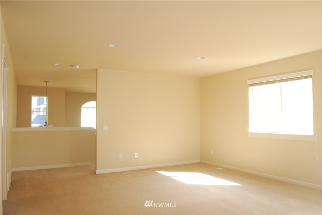 1622 170th Place Southeast Bothell, WA 98012 - Photo 10 of 17 Gallery Image 10