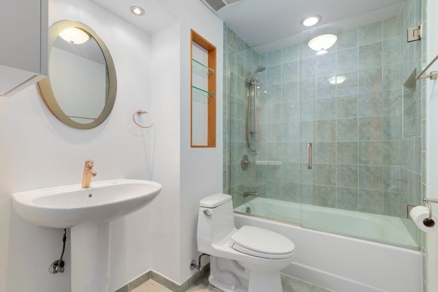 9242 Gross Point Road, Unit 407 Skokie, IL 60077 - Photo 14 of 23 Gallery Image 14