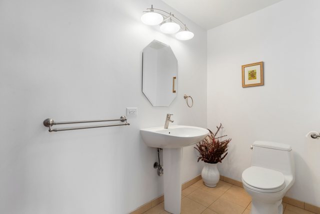 9242 Gross Point Road, Unit 407 Skokie, IL 60077 - Photo 15 of 23 Gallery Image 15