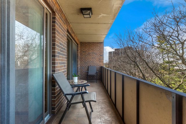 9242 Gross Point Road, Unit 407 Skokie, IL 60077 - Photo 18 of 23 Gallery Image 18