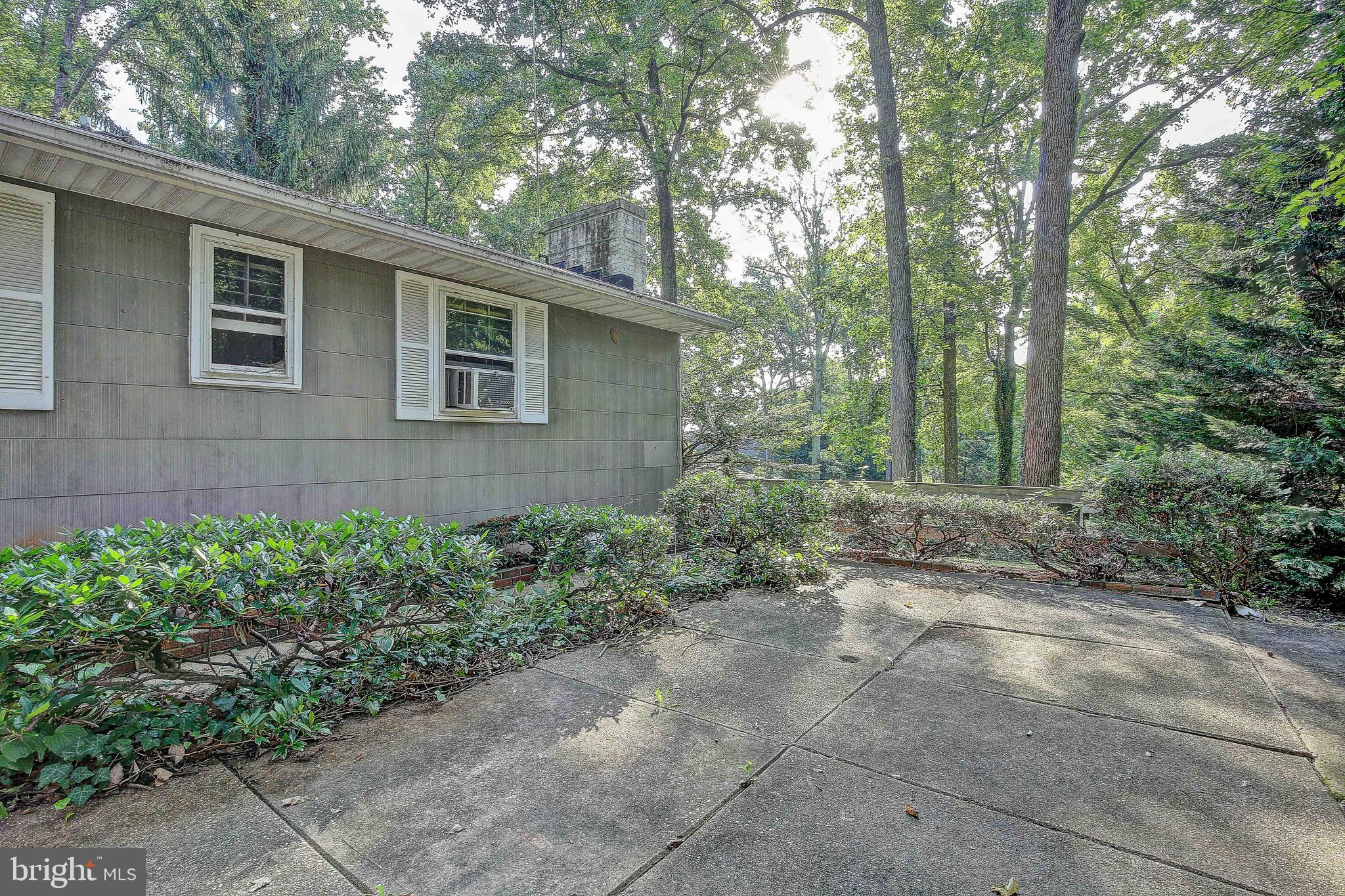 505 Edgewater Road Pasadena, MD 21122 - Photo 8 of 50 Gallery Image 8