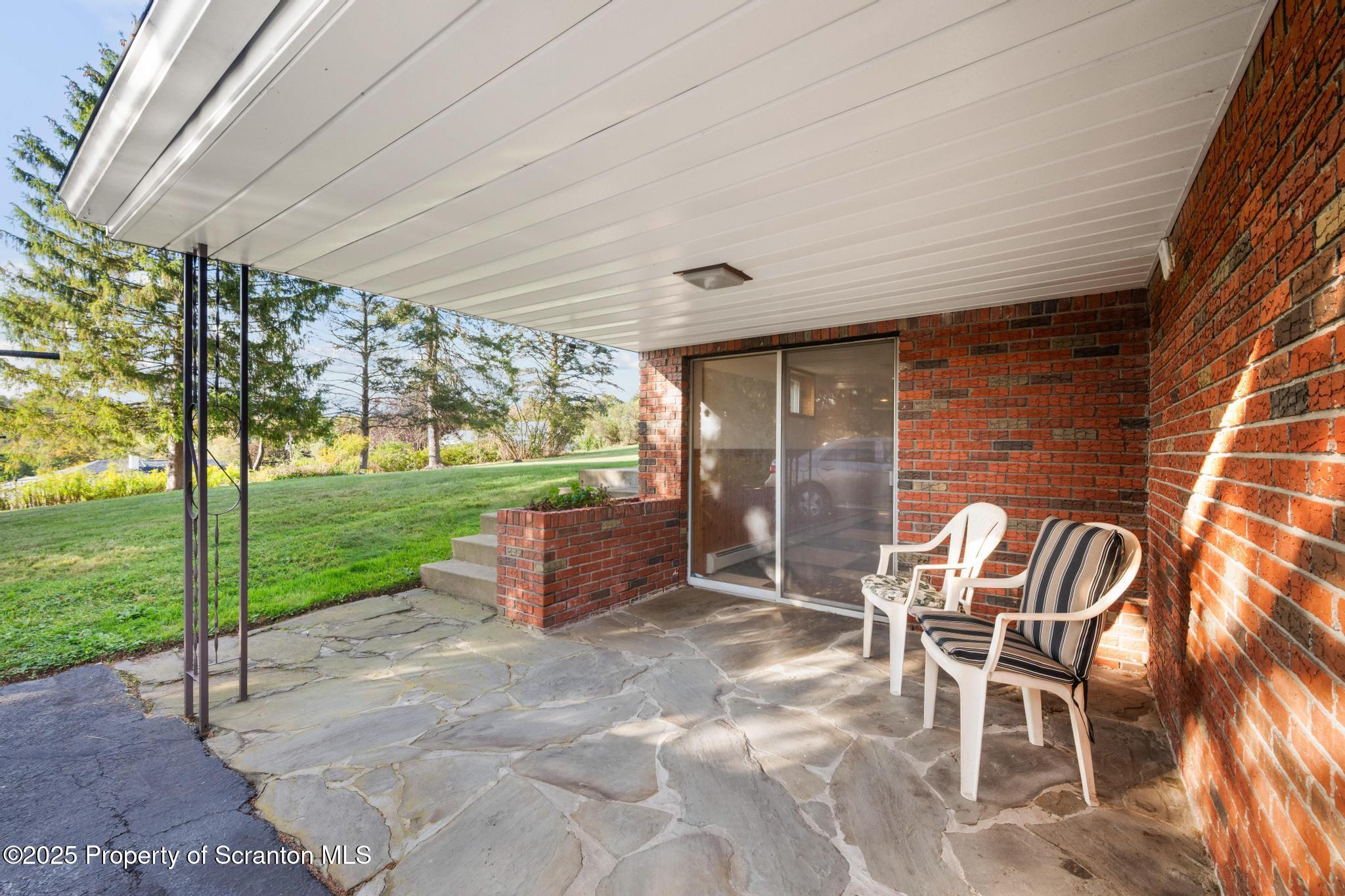 119 Leach Hill Road Clarks Summit, PA 18411 - Photo 10 of 48 DSC_1291