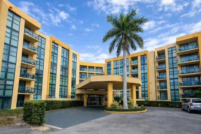 $2,000 | 11800 Southwest 18th Street, Unit 5144, Miami, FL 33175