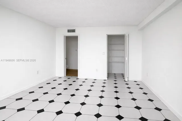 $2,000 | 11800 Southwest 18th Street, Unit 5144, Miami, FL 33175